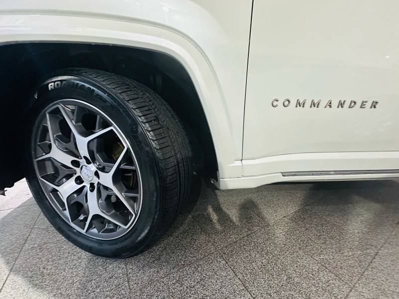 JEEP - COMMANDER - 2023/2023 - Branca - R$ 189.900,00