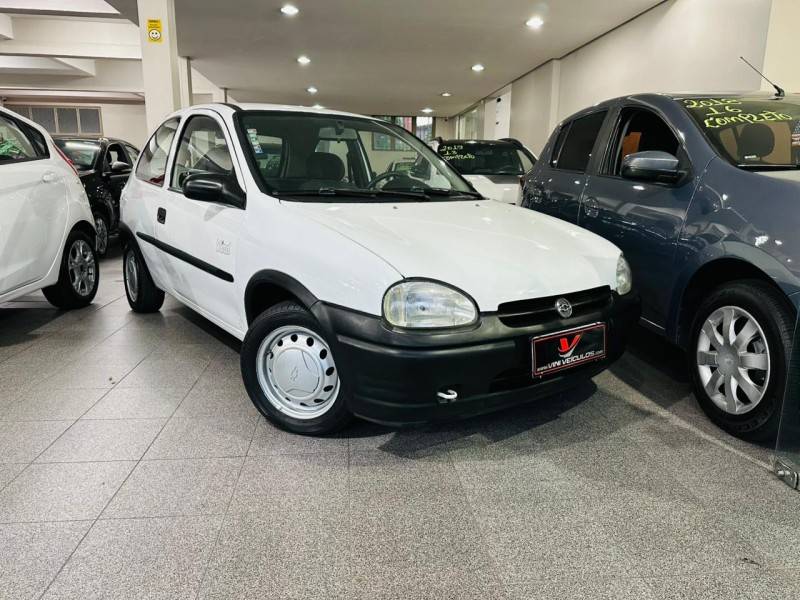 CHEVROLET - CORSA - 1999/1999 - Branca - R$ 12.900,00