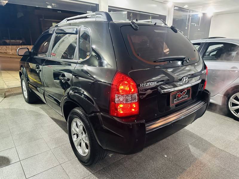 HYUNDAI - TUCSON - 2013/2013 - Preta - R$ 47.900,00
