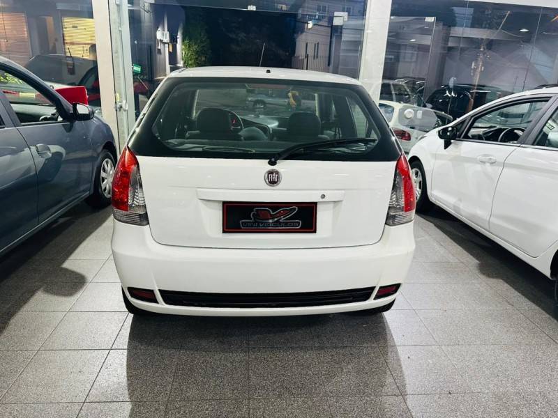 FIAT - PALIO - 2010/2010 - Branca - R$ 19.900,00