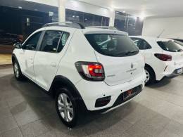 RENAULT - SANDERO - 2019/2019 - Branca - R$ 58.900,00