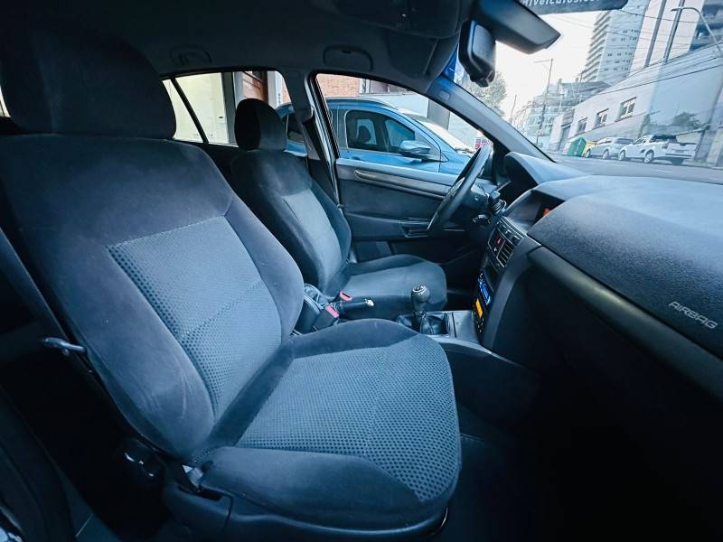 CHEVROLET - VECTRA - 2008/2008 - Preta - R$ 34.900,00