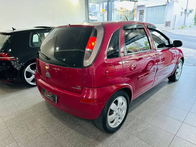 CHEVROLET - CORSA - 2009/2009 - Vermelha - R$ 23.900,00