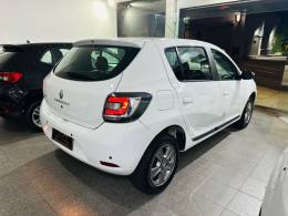 RENAULT - SANDERO - 2018/2018 - Branca - R$ 43.900,00