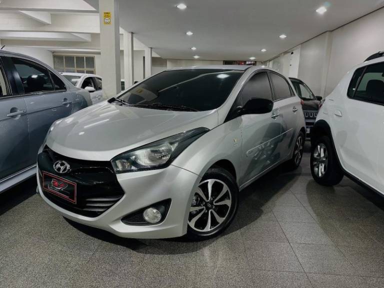 HYUNDAI - HB20 - 2015/2015 - Prata - R$ 53.900,00