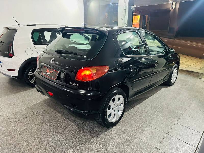 PEUGEOT - 206 - 2008/2008 - Preta - R$ 19.900,00