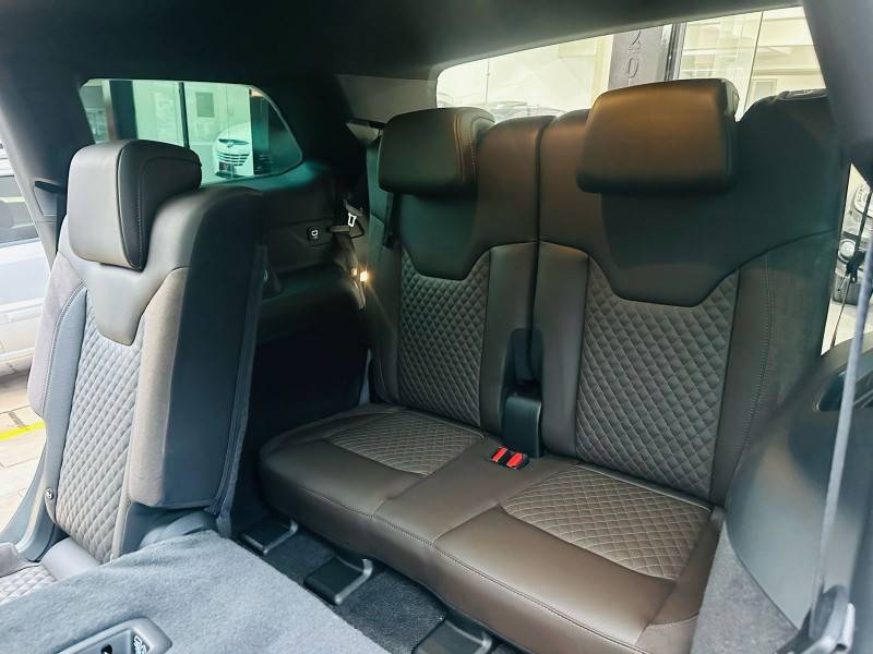 JEEP - COMMANDER - 2023/2023 - Branca - R$ 189.900,00
