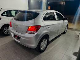 CHEVROLET - ONIX - 2017/2017 - Prata - R$ 45.900,00