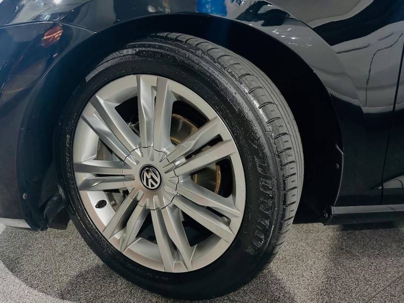 VOLKSWAGEN - GOLF - 2014/2014 - Preta - R$ 83.900,00