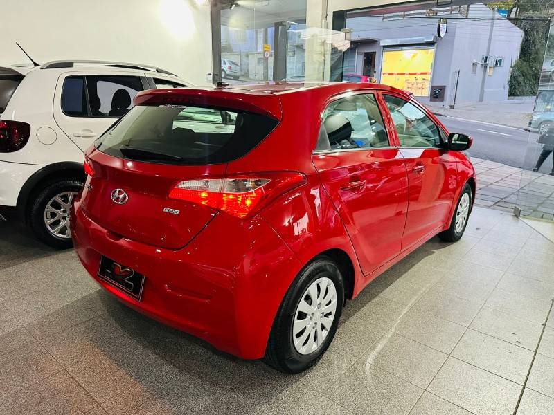 HYUNDAI - HB20 - 2013/2013 - Vermelha - R$ 40.900,00