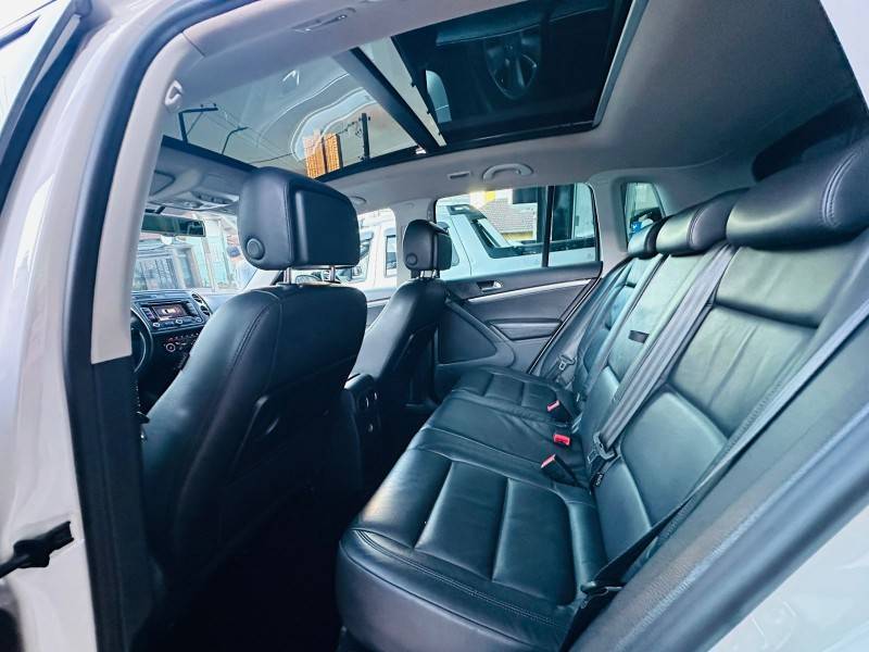 VOLKSWAGEN - TIGUAN - 2014/2014 - Branca - R$ 77.900,00