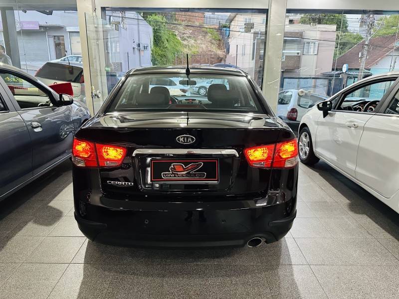 KIA MOTORS - CERATO - 2011/2011 - Preta - R$ 43.900,00