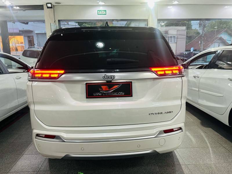 JEEP - COMMANDER - 2023/2023 - Branca - R$ 189.900,00