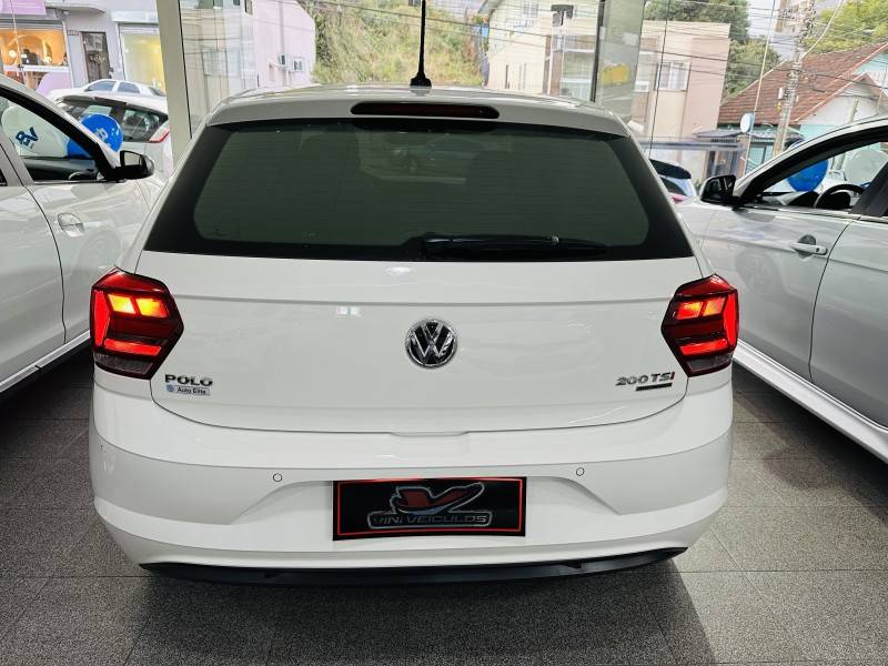 VOLKSWAGEN - POLO - 2020/2020 - Branca - R$ 91.900,00