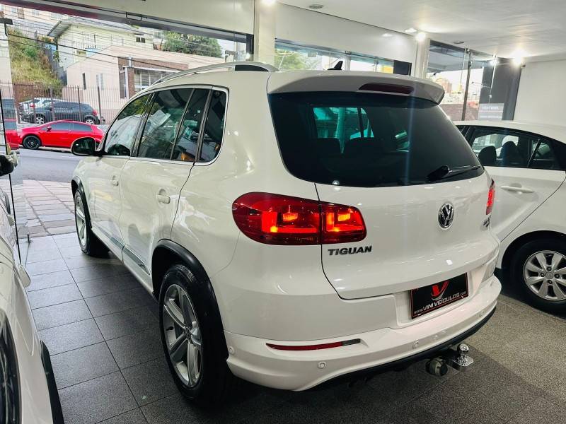 VOLKSWAGEN - TIGUAN - 2014/2014 - Branca - R$ 77.900,00