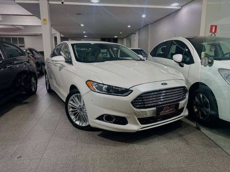 FORD - FUSION - 2015/2015 - Branca - R$ 85.900,00