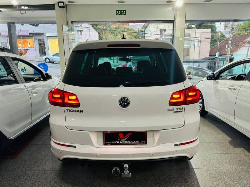 VOLKSWAGEN - TIGUAN - 2014/2014 - Branca - R$ 77.900,00