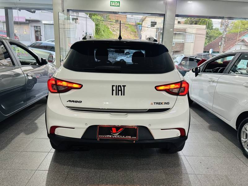 FIAT - ARGO - 2019/2019 - Branca - R$ 68.900,00