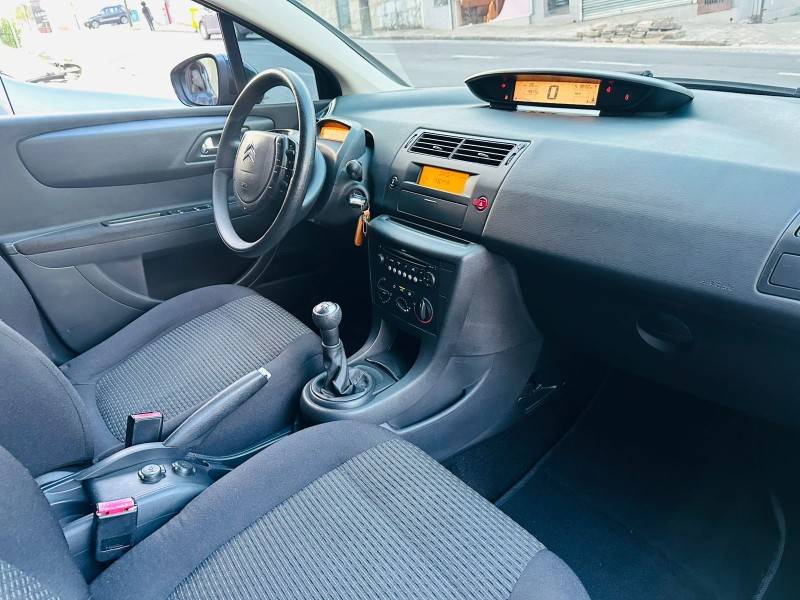 CITROËN - C4 - 2013/2013 - Preta - R$ 35.900,00