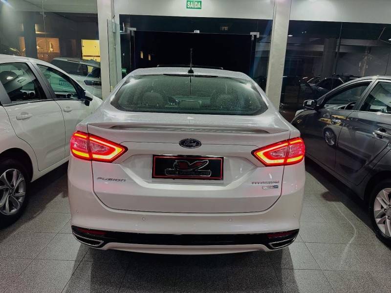 FORD - FUSION - 2015/2015 - Branca - R$ 85.900,00
