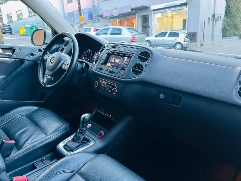 VOLKSWAGEN - TIGUAN - 2014/2014 - Branca - R$ 77.900,00