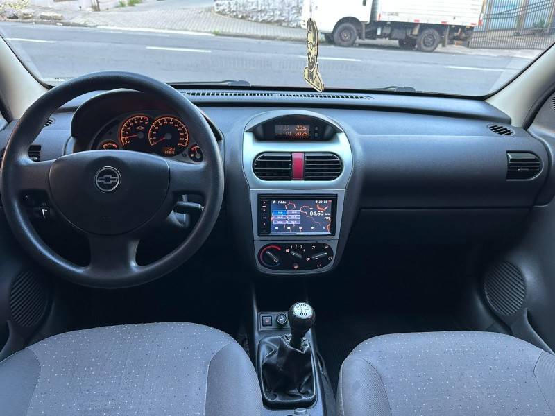 CHEVROLET - CORSA - 2009/2009 - Vermelha - R$ 23.900,00